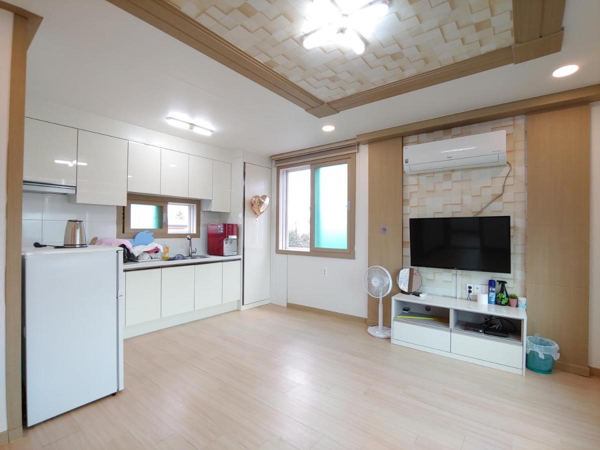 Jeju Oreum Pension חדר תמונה