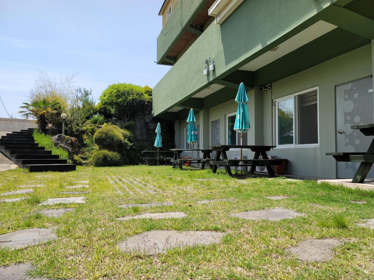 Jeju Oreum Pension מראה חיצוני תמונה
