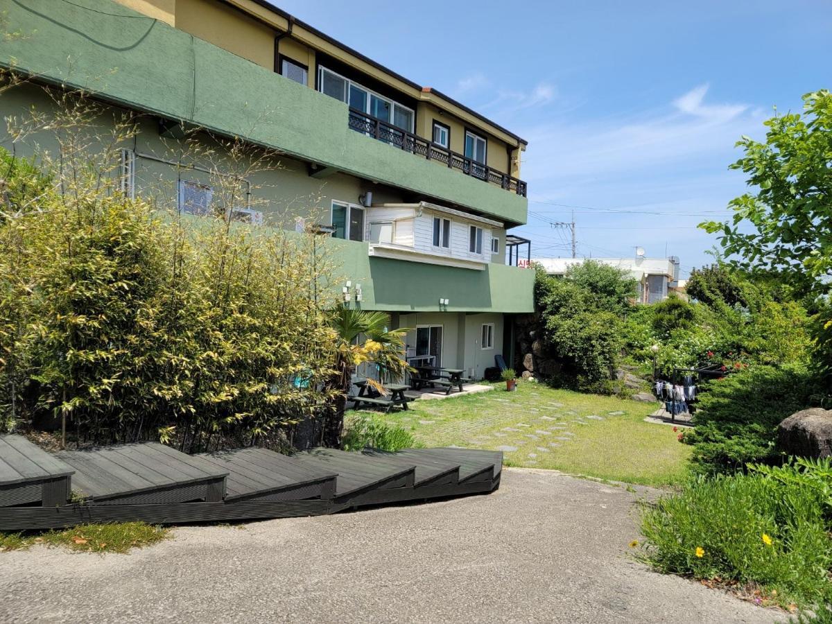 Jeju Oreum Pension מראה חיצוני תמונה