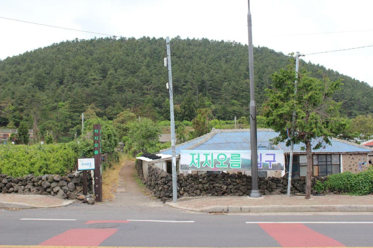 Jeju Oreum Pension מראה חיצוני תמונה